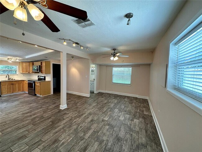 Foto del edificio - 7601 32nd Ave N
