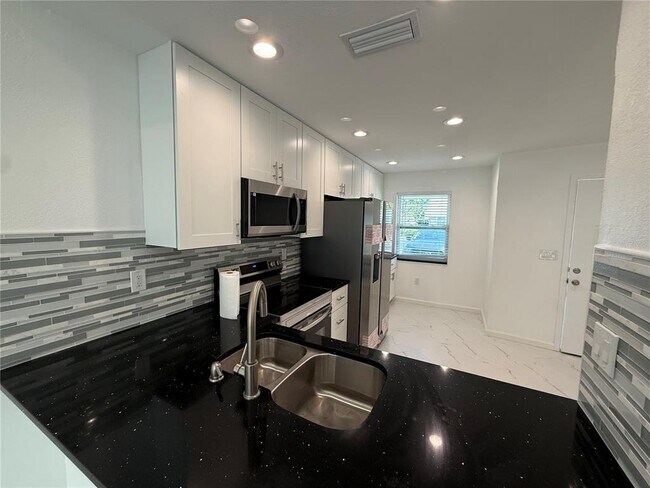 Foto del edificio - 1805 Orange Blvd Way