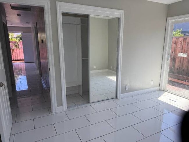 Foto del edificio - 1094 Saddlewood Dr