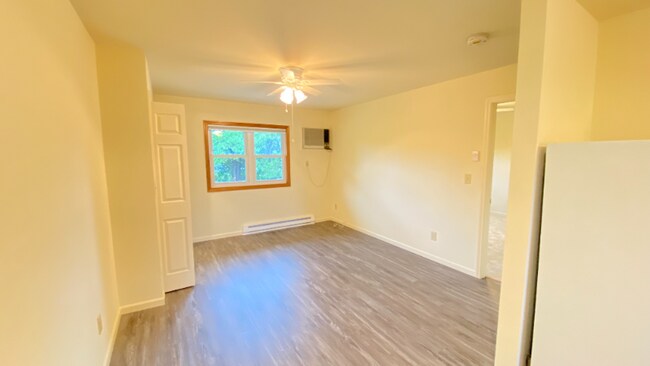 Building Photo - 3724 Carman Rd
