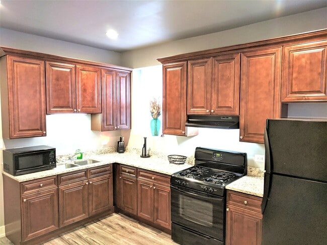 Foto del edificio - 5233 S Michigan Ave