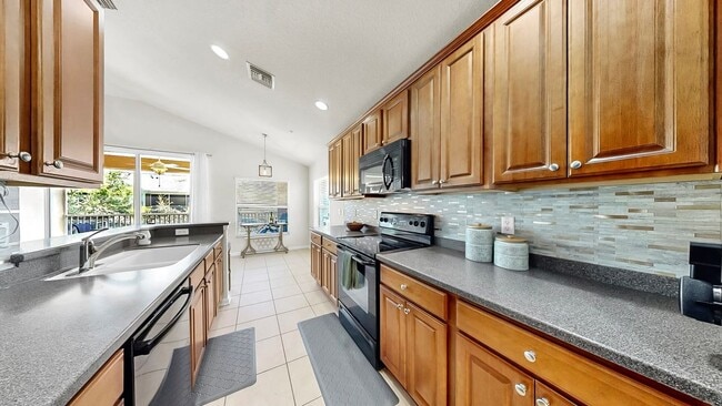 Building Photo - 10209 Spanish Breeze Ct