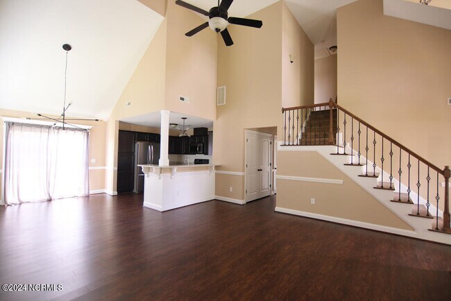 Foto del edificio - 2301 Great Laurel Ct