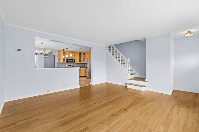 Building Photo - 665 9th St