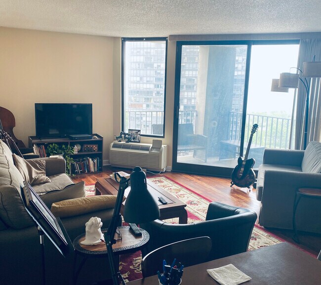 Foto del edificio - 5320 N Sheridan Rd