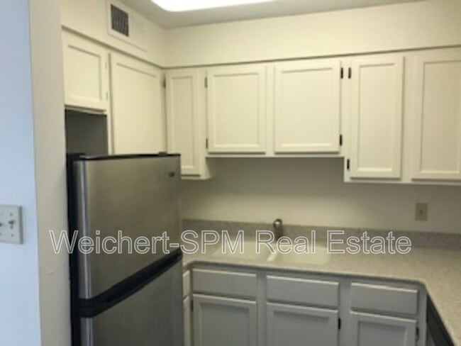 Photo - 109 N Main St House