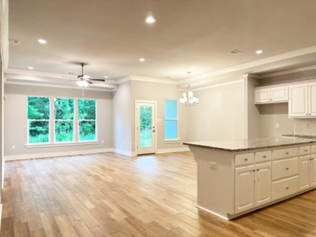 Foto del edificio - 7222 Rolling Fork Rd