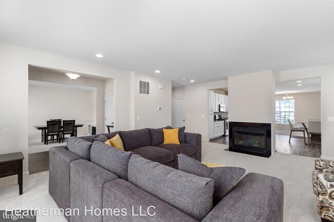 Foto del edificio - 5 br, 3.5 bath House - 213 Boxelder Drive
