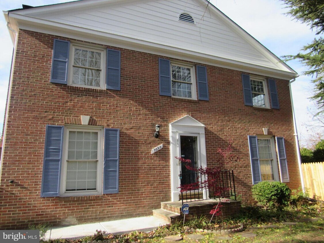 Foto principal - 7020 Bradwood Ct