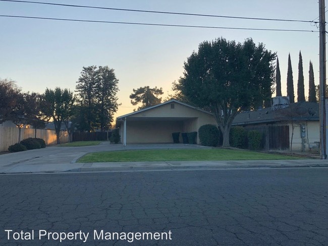 Building Photo - 2051-2055 Carter Way