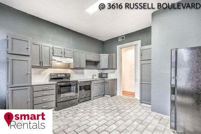 Foto del edificio - 3616 Russell Blvd