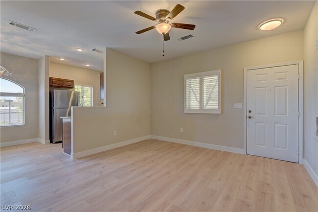 Foto del edificio - 1310 Red Gable Ln