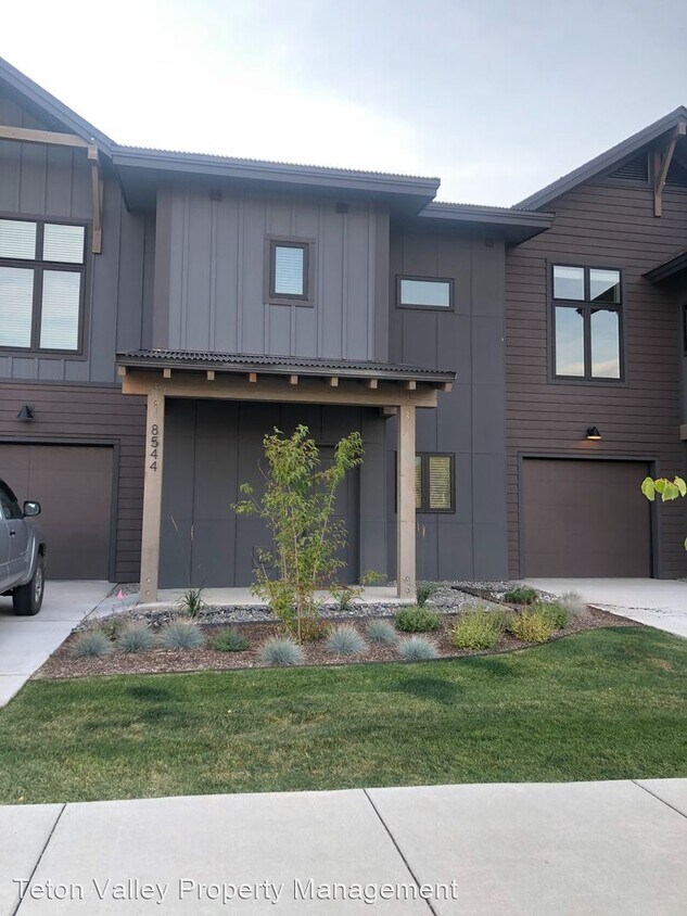 Primary Photo - 2 br, 2.5 bath House - 8544 Pronghorn Trail