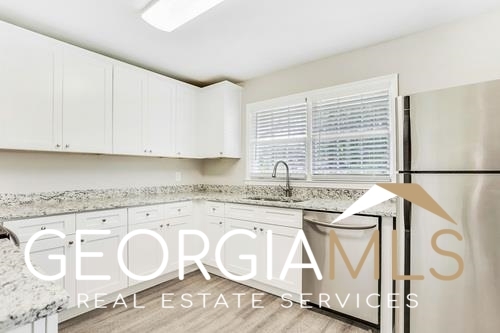 Building Photo - 3716 Greentree Farms Dr