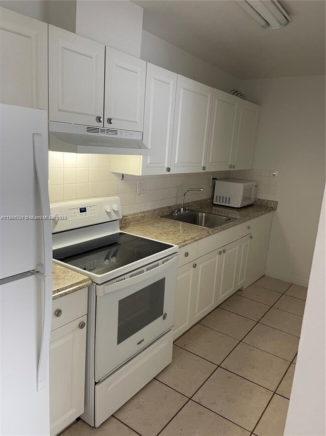 Foto del edificio - 4310 NW 79th Ave