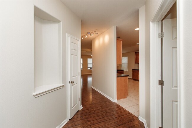 Foto del edificio - 429 Blackman Tr