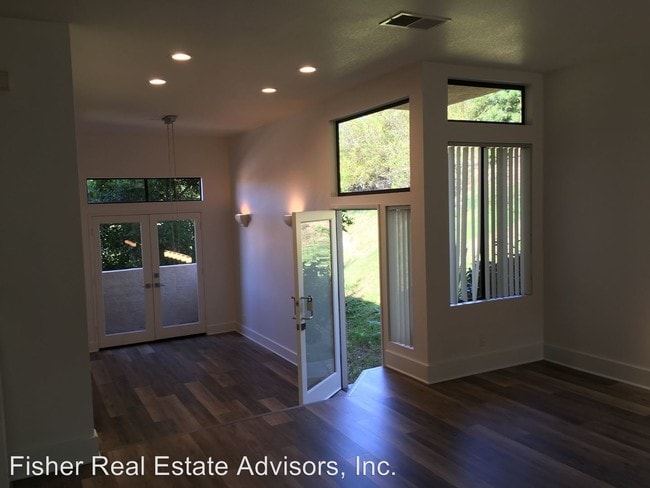Building Photo - 538 San Andres Dr