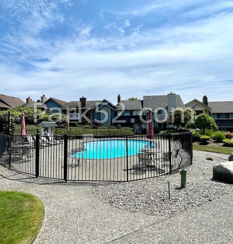 Foto del edificio - 2 Bedroom Tacoma Townhome