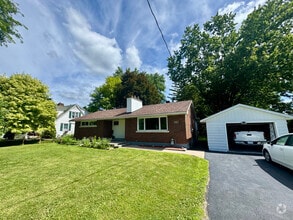 Building Photo - 703 Prescott St