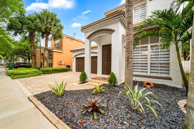Photo - 5233 SW 155th Way House