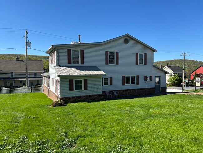 Foto del edificio - 245 Fetterville Rd