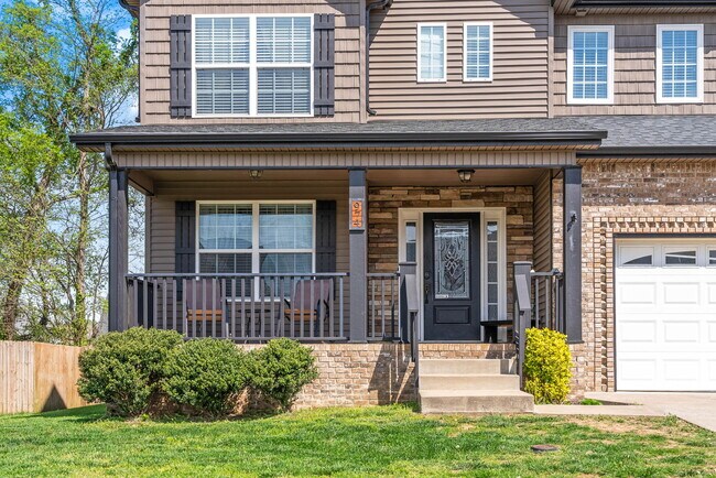 Foto del edificio - 974 Harding Dr