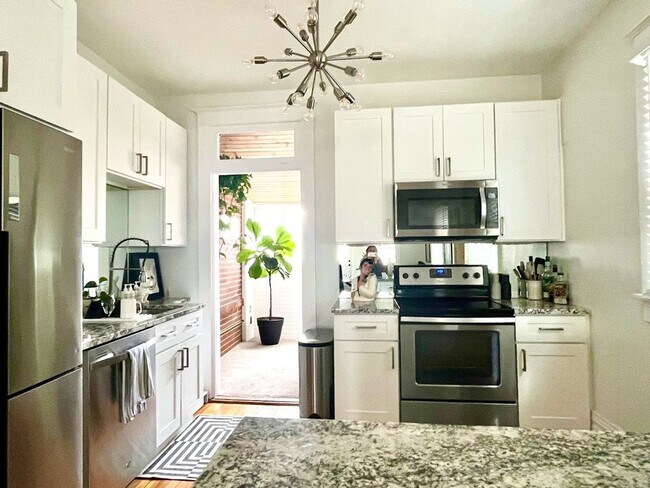 Foto del edificio - Charming Brick-Exterior 1bd/1ba Home (+Flex Room)- Highlands Neighborhood, Denver, CO!