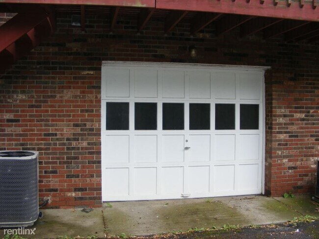 Foto del edificio - 2738 Darlington Rd
