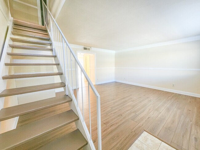 Foto del edificio - 2145 Cottage Way