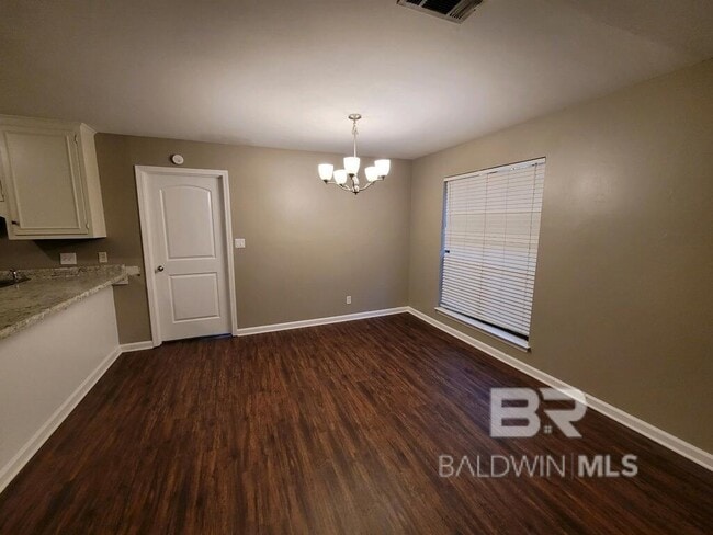 Building Photo - 105 Lively Cir