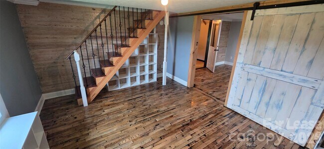 Foto del edificio - 2635 Old Shelby Rd