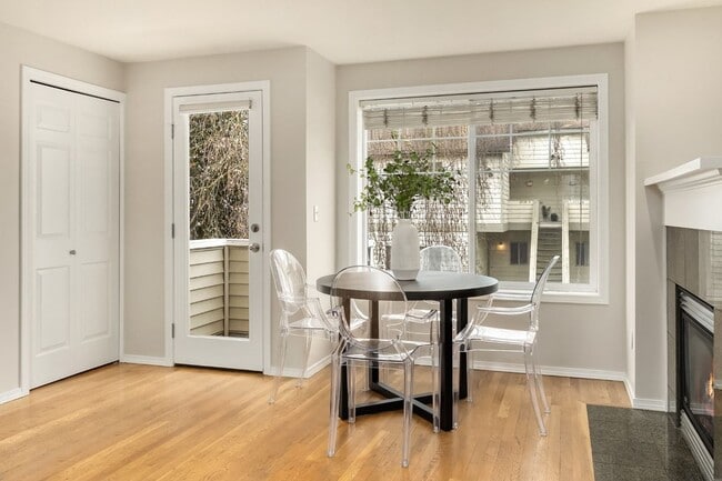Foto del edificio - 3Bd/2.25Ba Seattle Townhouse