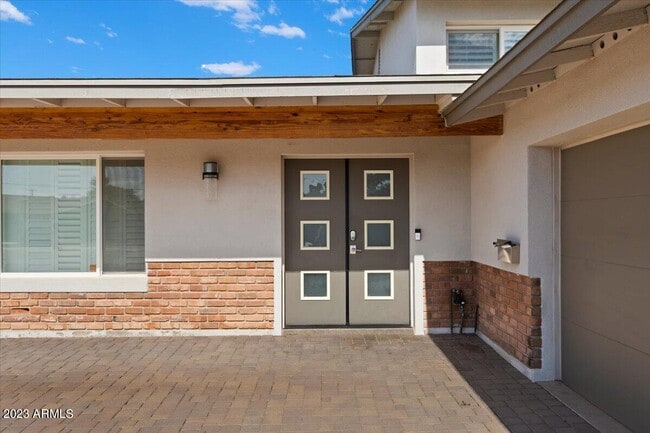 Building Photo - 6513 N 86th Pl