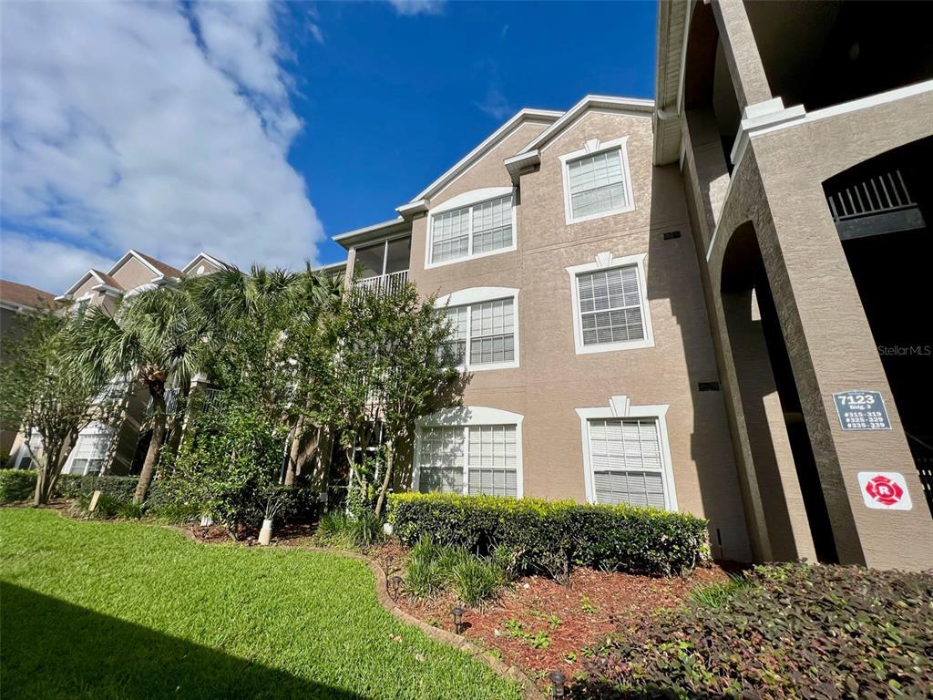 Foto principal - 7123 Yacht Basin Ave