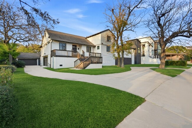 Building Photo - 4718 N Braeswood Blvd