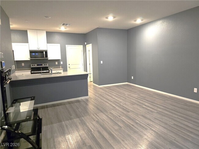 Building Photo - 487 Waterfall Cv Ct