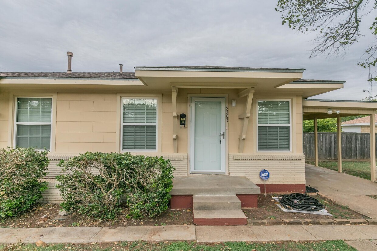 Primary Photo - Updated One Bedroom, One Bath in Ridglea