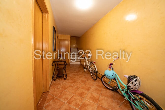 Building Photo - 2358 37th St
