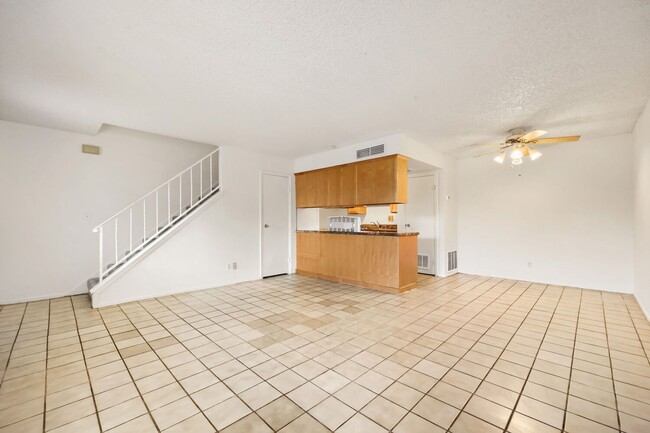 Foto del edificio - Cozy 2-Bedroom Apartment with Community Amenities