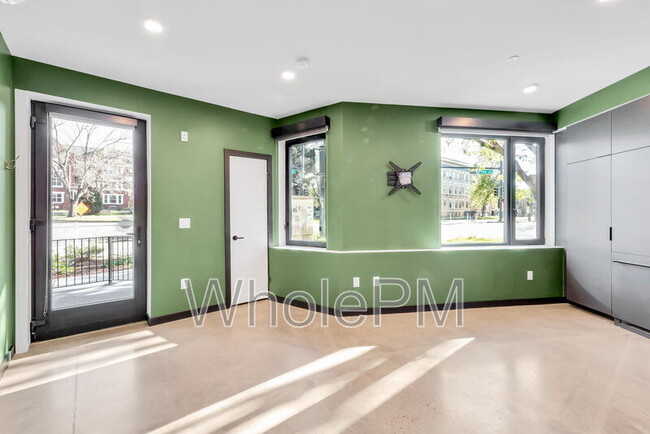 Foto del edificio - 1601 Park Ave