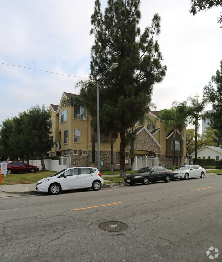 Building Photo - Residential Condominium