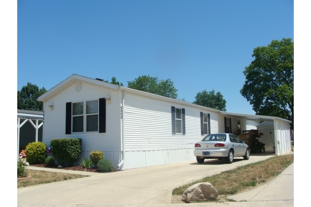 Building Photo - Meadowbrook Golf Estates