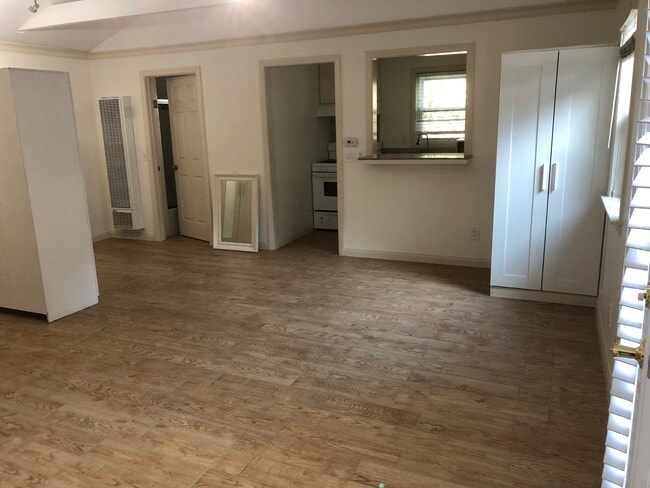 Facing kitchen and bathroom - 11277 La Maida St