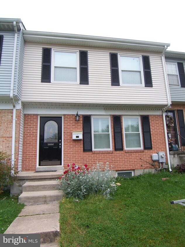 Foto del edificio - 678 Yorkshire Dr