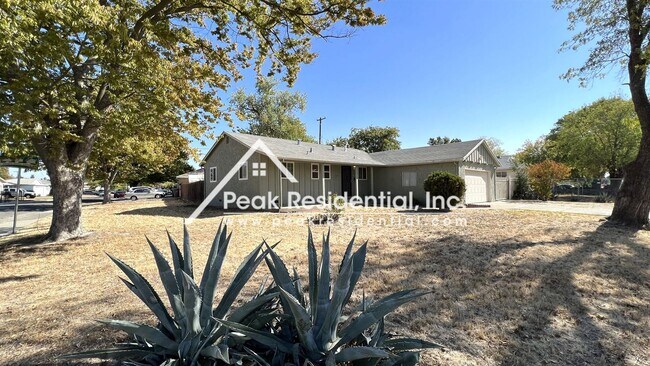 Foto del edificio - 4 br, 3 bath House - 7417 Amherst St