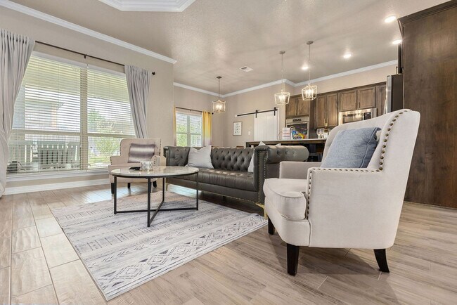 Foto del edificio - 2026 Henrietta Ave