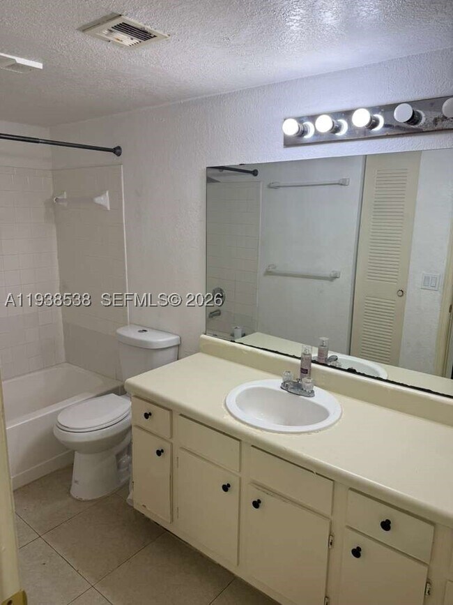 Building Photo - 1401 Village 815 Vlg