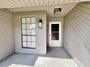 Building Photo - 2 Redford Ct