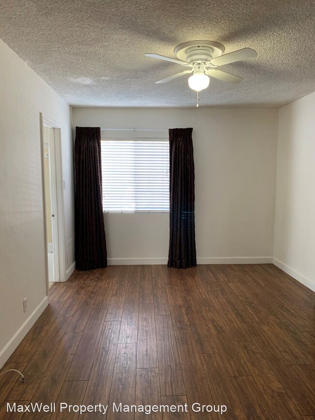 Foto del edificio - 2 br, 1 bath House - 15205 Roscoe Blvd.