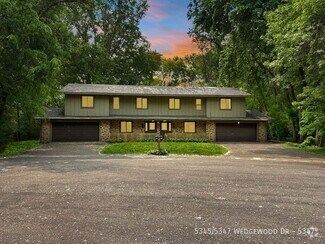 Building Photo - 5345-5347 Wedgewood Dr